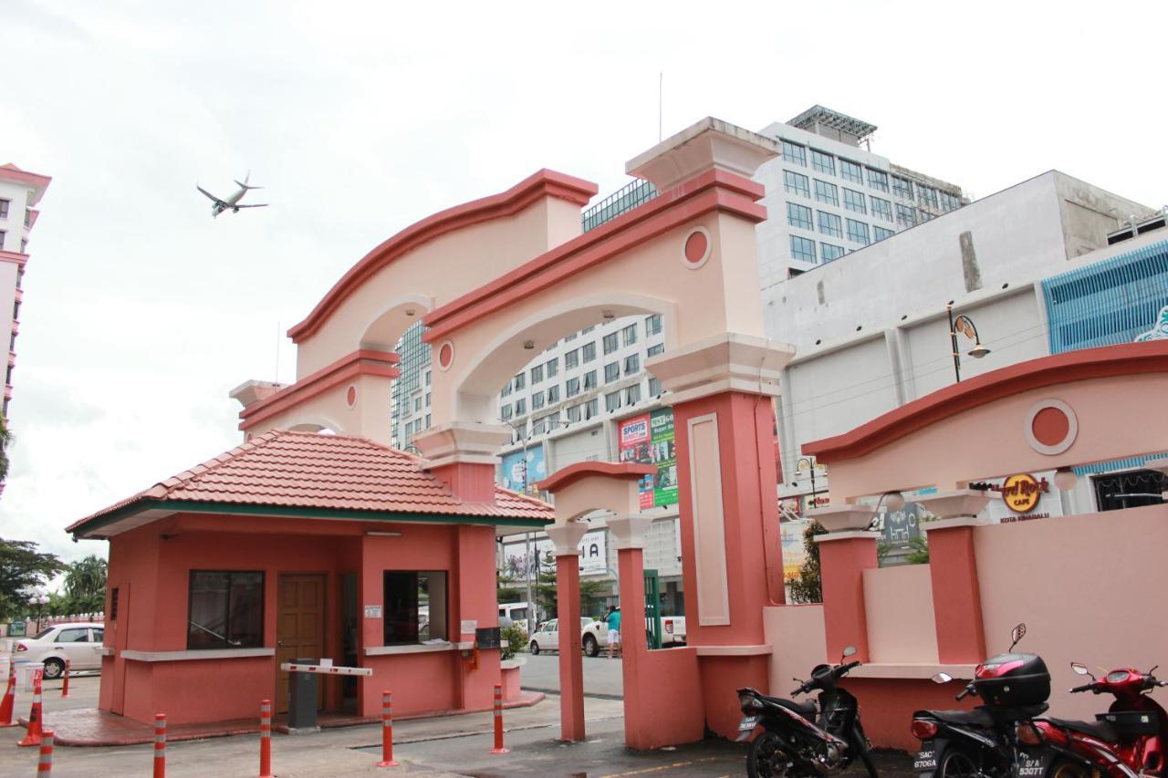 Marina Court Kk City Homestay Kota Kinabalu Exterior foto